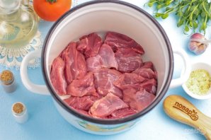 Суп из консервированной фасоли с мясом Суп из консервированной фасоли с мясом