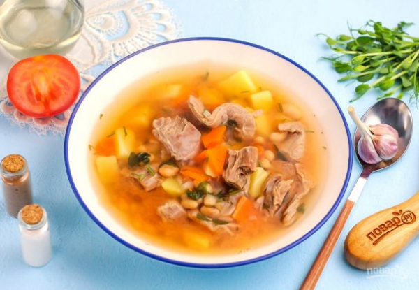 Суп из консервированной фасоли с мясом Суп из консервированной фасоли с мясом