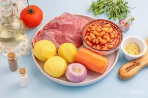 Суп из консервированной фасоли с мясом Суп из консервированной фасоли с мясом