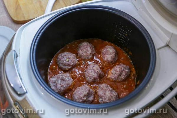 Тефтели с рисом в подливке в мультиварке