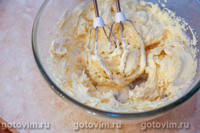 Шоколадные профитроли с масляным кремом с маскарпоне Шоколадные профитроли с масляным кремом с маскарпоне