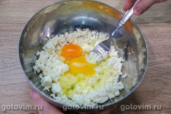 Творожная запеканка с бананами и манкой в микроволновке Творожная запеканка с бананами и манкой в микроволновке