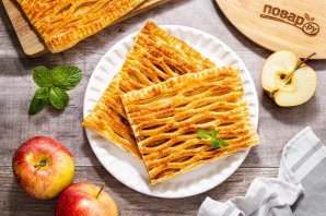 Слоеный пирог с яблоками