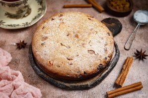 Пирог постный с изюмом Пирог постный с изюмом