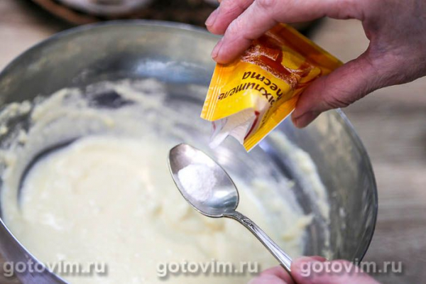 Творожная запеканка с бананами и манкой в микроволновке Творожная запеканка с бананами и манкой в микроволновке