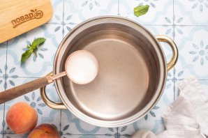 Консервированные персики Консервированные персики