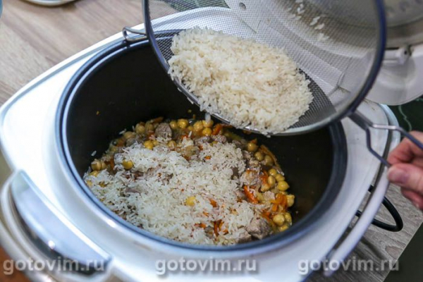 Плов со свининой и нутом в мультиварке Плов со свининой и нутом в мультиварке