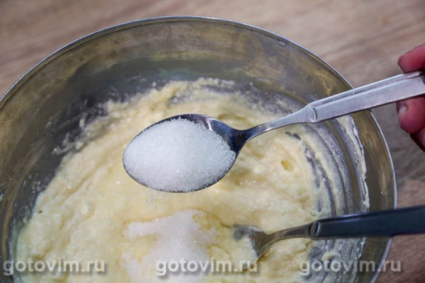 Творожная запеканка с бананами и манкой в микроволновке Творожная запеканка с бананами и манкой в микроволновке
