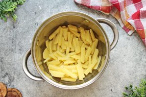 Щи с кислой капустой и мясом
