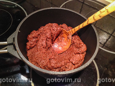 Шоколадные профитроли с масляным кремом с маскарпоне Шоколадные профитроли с масляным кремом с маскарпоне