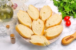 Брускетта с курицей