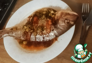 Морской лещ с зелёным луком, имбирем Морской лещ с зелёным луком, имбирем