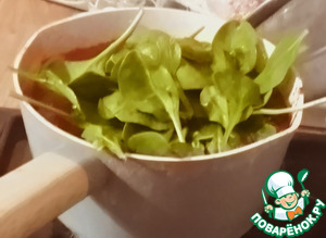 Стью с копчёными креветками, картофелем, шпинатом Стью с копчёными креветками, картофелем, шпинатом