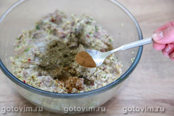 Мясные котлеты с булгуром в мультиварке Мясные котлеты с булгуром в мультиварке