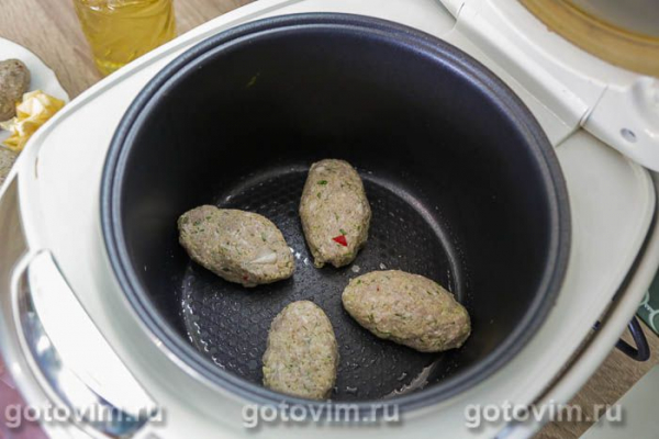 Мясные котлеты с булгуром в мультиварке Мясные котлеты с булгуром в мультиварке