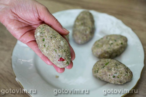 Мясные котлеты с булгуром в мультиварке Мясные котлеты с булгуром в мультиварке