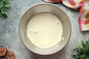Бисквитный рулет с клубникой Бисквитный рулет с клубникой
