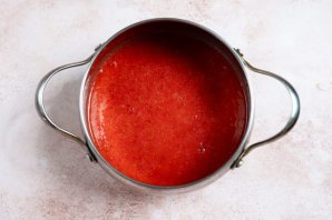 Домашнее клубничное мороженое Домашнее клубничное мороженое