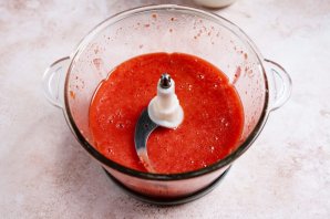 Домашнее клубничное мороженое Домашнее клубничное мороженое
